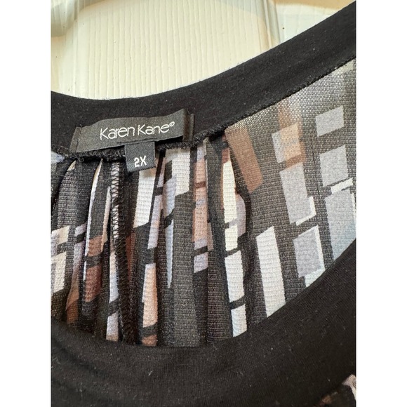 Karen Kane plus‎ size blouse size 2X.  Black and grey in color - Picture 2 of 4